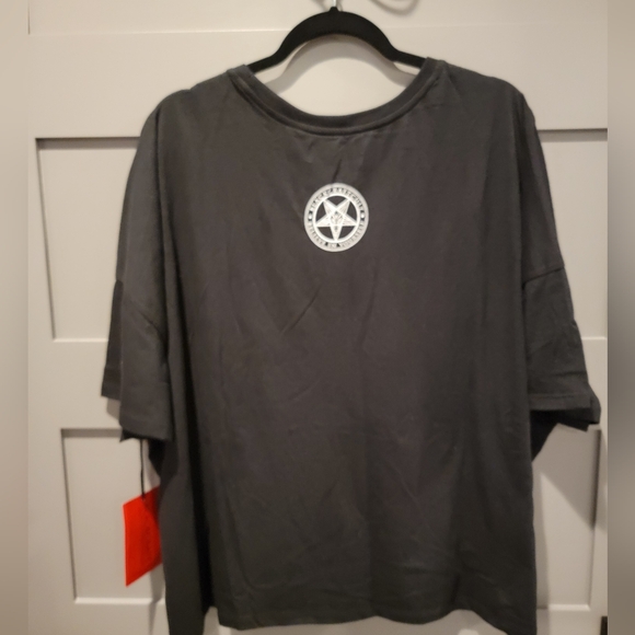 HOT TOPIC Blackcraft Crop Hook & Eye Graphic Tee Size 3 - Picture 9 of 16